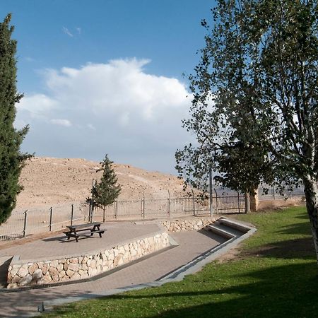 Hi - Mitzpe Ramon Hostel Exterior foto